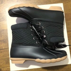 NWT Girls Boots